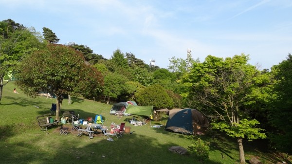 2014-05-24-1637-大野山アルプスランドキャンプ場-01