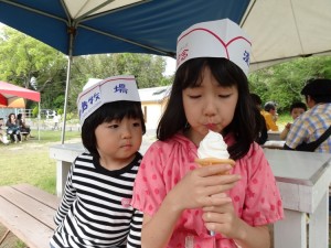 淡路島牧場の牛乳ソフトクリーム02