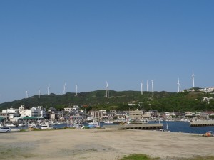 淡路島風力発電の風車を見る01