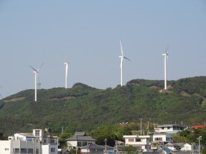 淡路島風力発電の風車を見る03